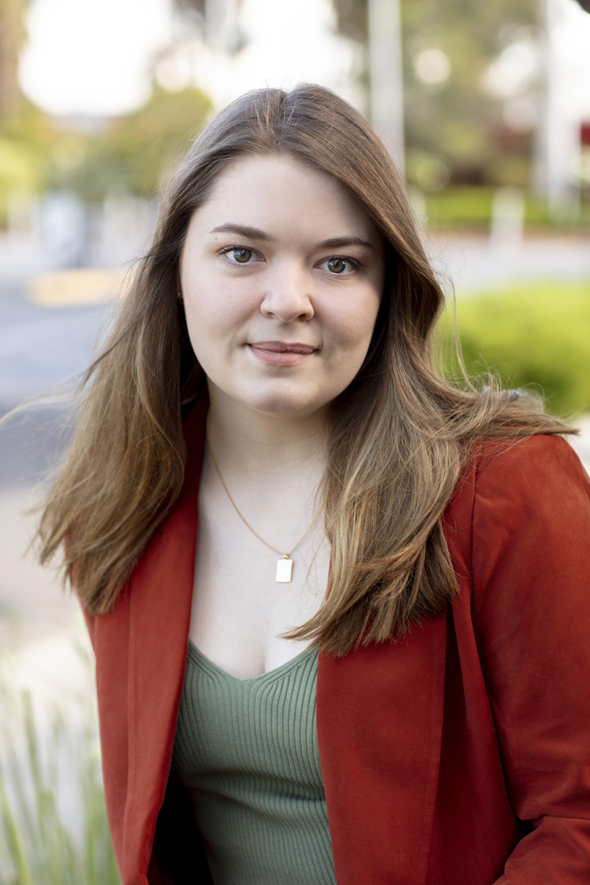 TAbbott1121_0031 Professional headshot by Melbourne Photographer