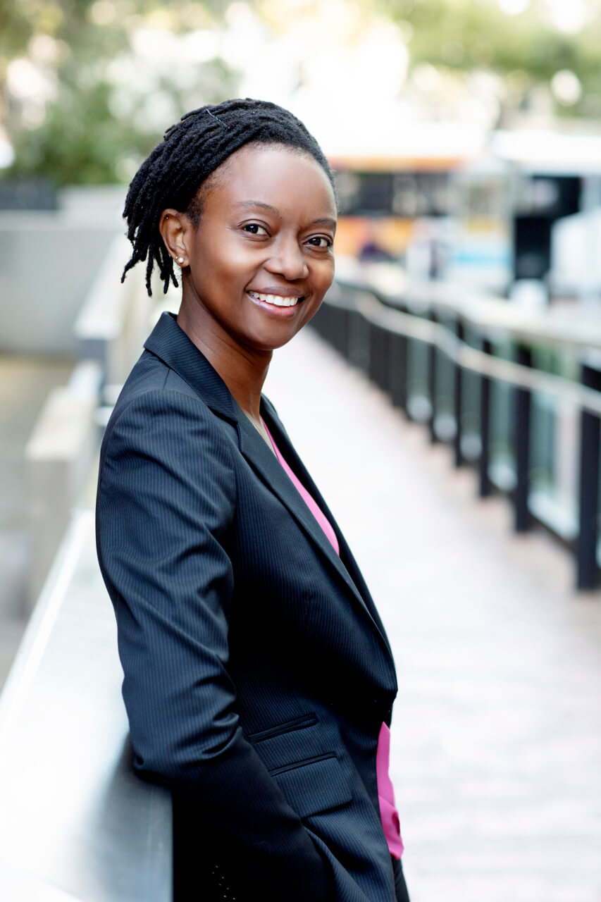 ACCA0221_0060 Melbourne corporate professional relaxed outdoor portrait