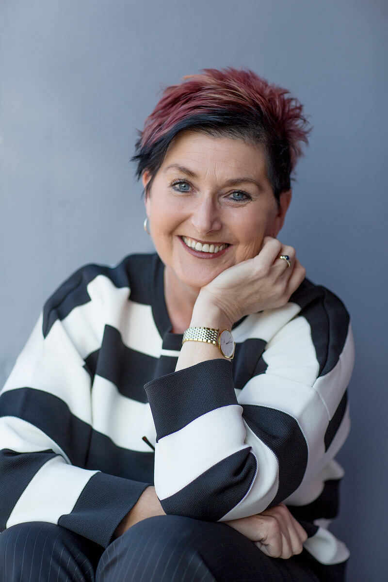 Lizzy-C-Melbourne-PortraitsE Female business portrait in Melbourne